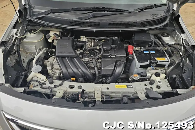 Nissan Tiida Latio in Silver for Sale Image 8