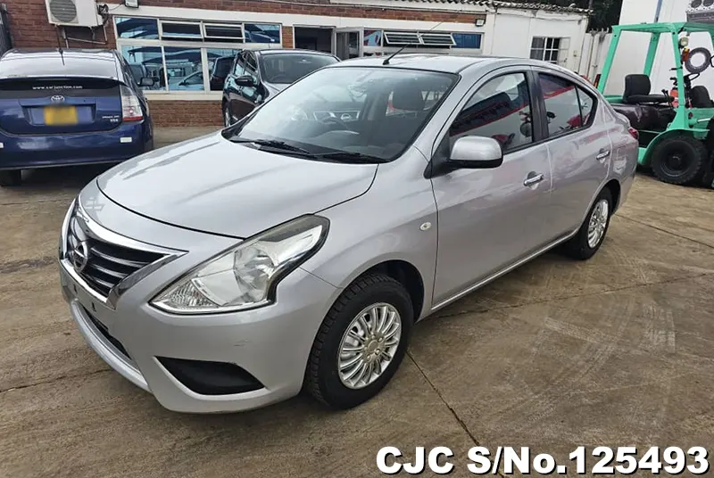 Nissan Tiida Latio in Silver for Sale Image 3