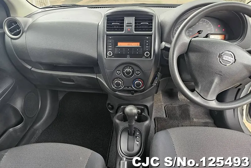 Nissan Tiida Latio in Silver for Sale Image 5