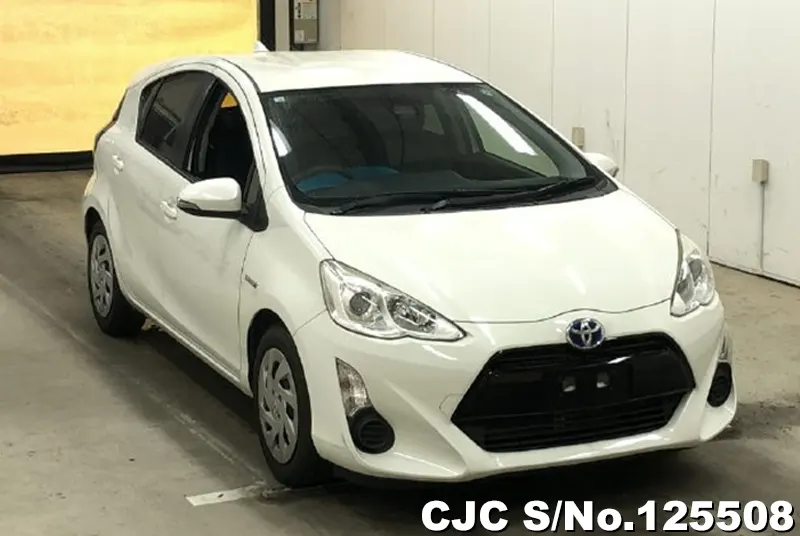 Toyota / Aqua 2016