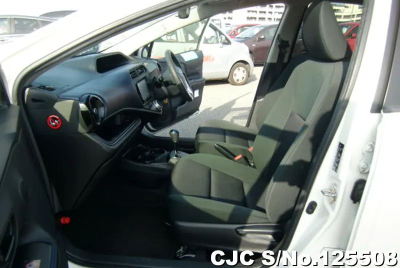 Toyota Aqua in White for Sale Image 12