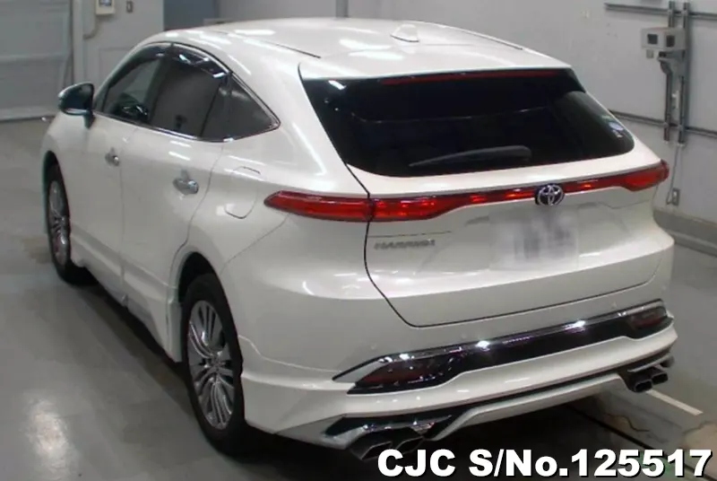 Toyota Harrier in Pearl White for Sale Image 1