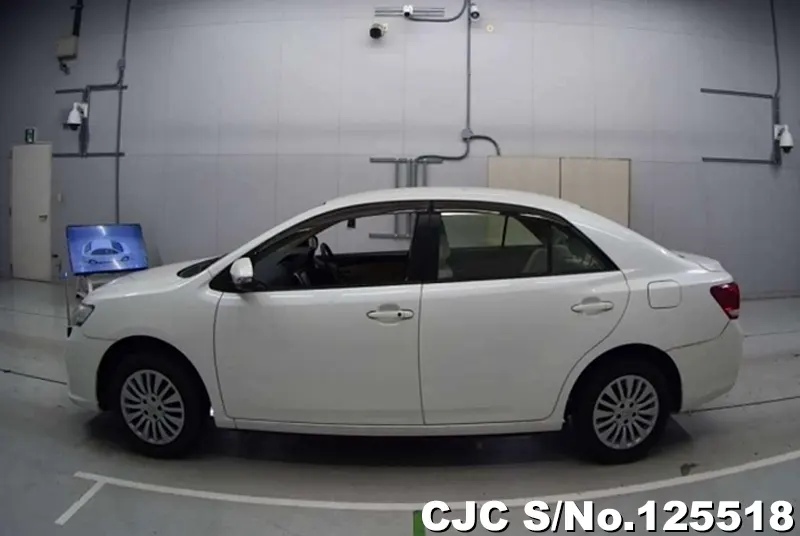 Toyota Allion in White for Sale Image 5