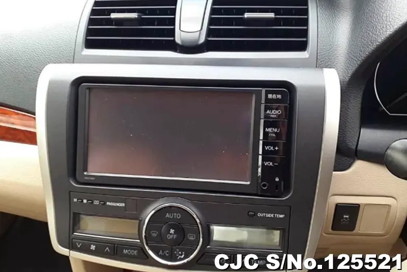 Toyota Premio in White for Sale Image 9