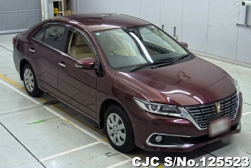 Toyota / Premio 2018
