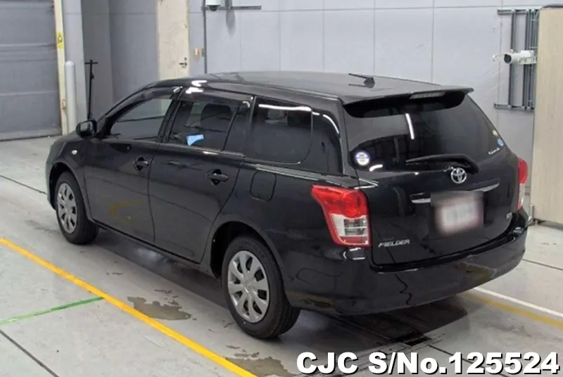 Toyota Corolla Fielder in Black for Sale Image 1
