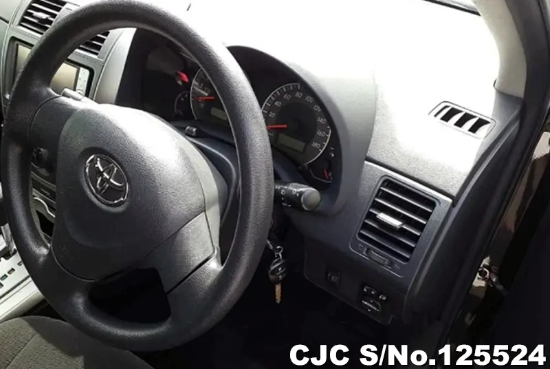 Toyota Corolla Fielder in Black for Sale Image 6