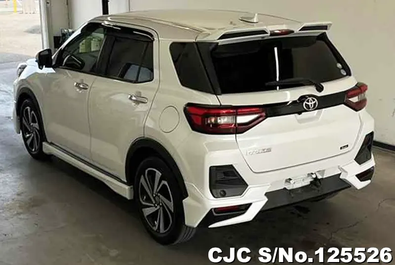 Toyota Raize in White for Sale Image 1