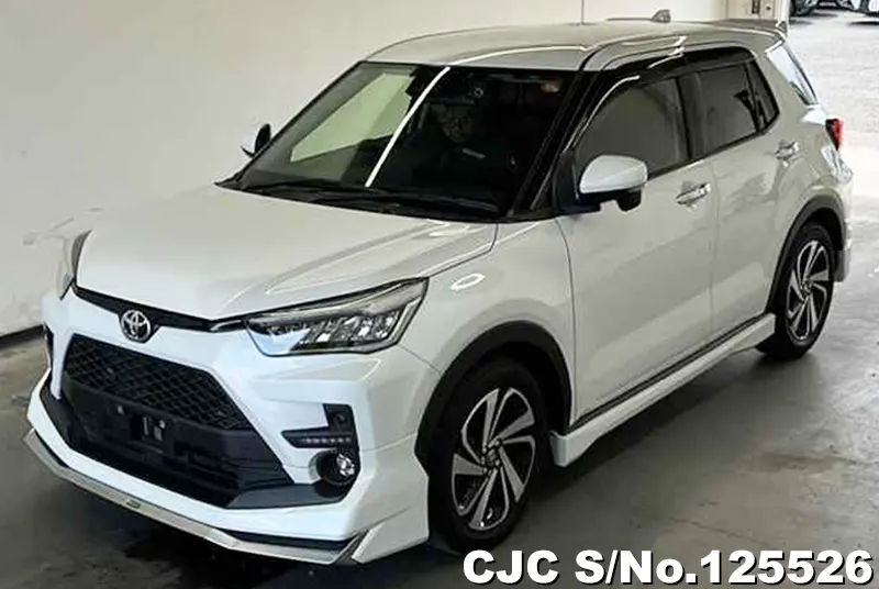 Toyota Raize in White for Sale Image 3