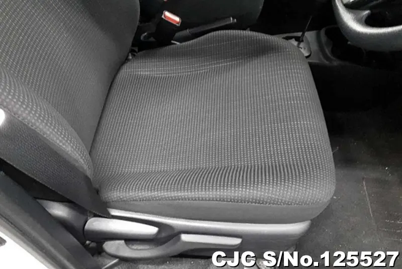 Toyota Vitz in White for Sale Image 7