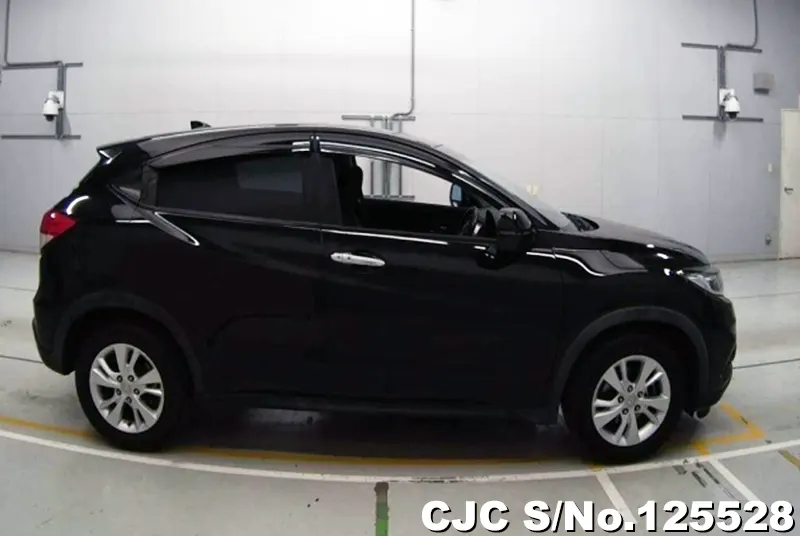 Honda Vezel in Black for Sale Image 4