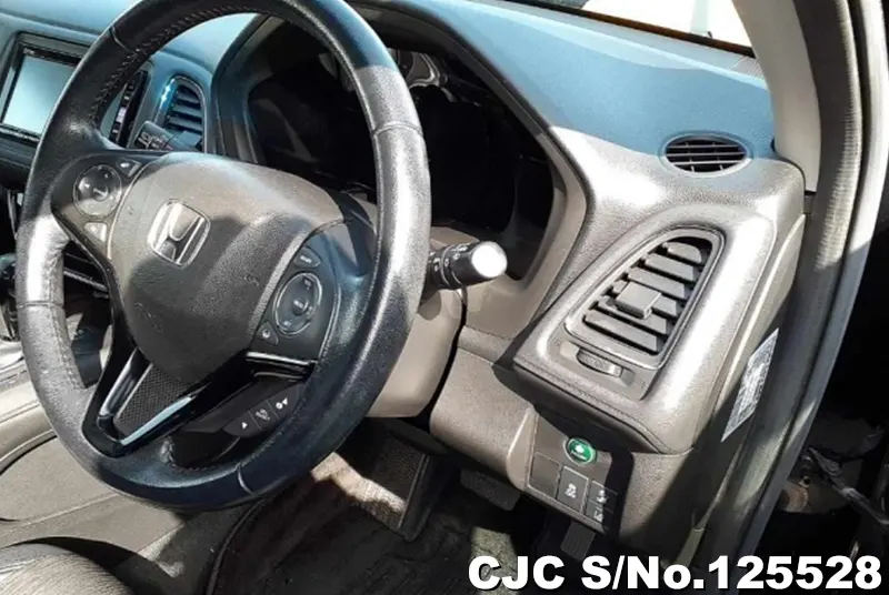 Honda Vezel in Black for Sale Image 6