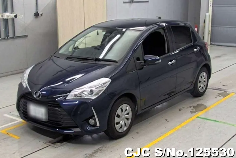 Toyota Vitz in Blue for Sale Image 3