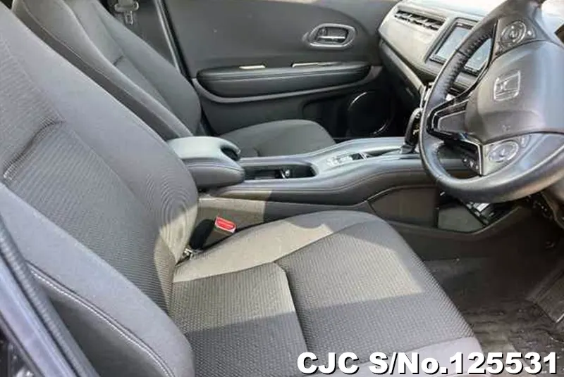 Honda Vezel in Gray for Sale Image 6
