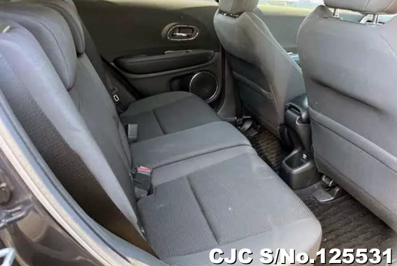 Honda Vezel in Gray for Sale Image 7
