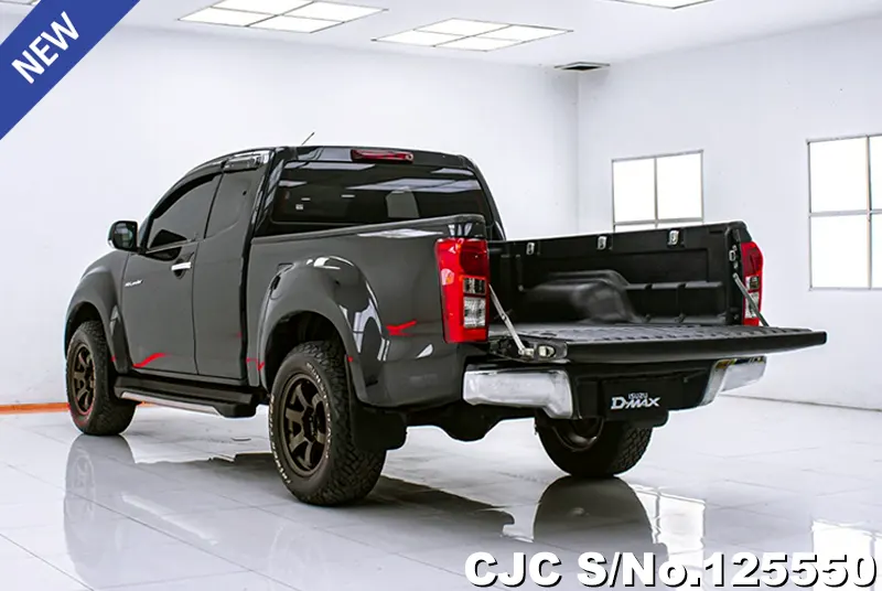 Isuzu D-Max in Black for Sale Image 4