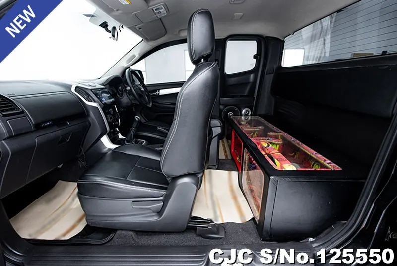 Isuzu D-Max in Black for Sale Image 9