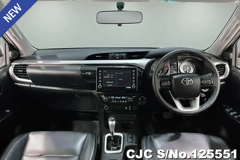 Toyota Hilux in White for Sale Image 4