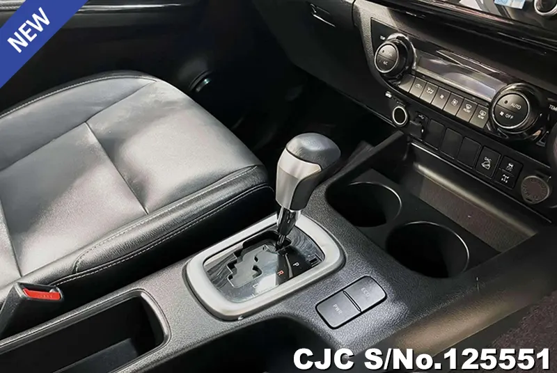 Toyota Hilux in White for Sale Image 7