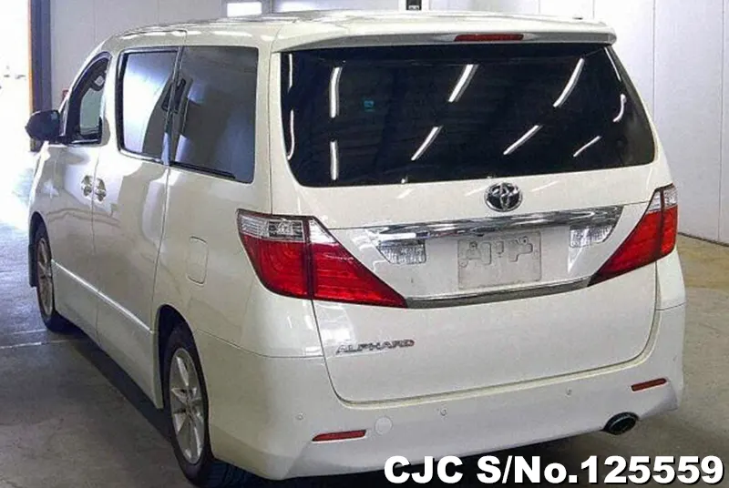 Toyota Alphard in Pearl for Sale Image 1
