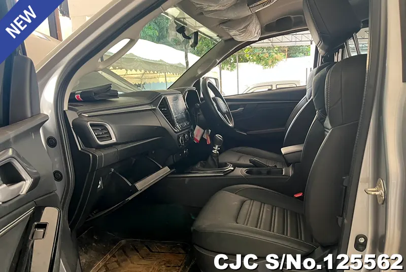 Isuzu D-Max in Gray for Sale Image 8