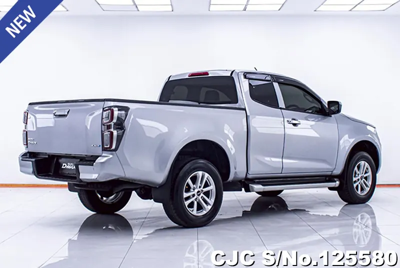 Isuzu D-Max in Silver for Sale Image 1