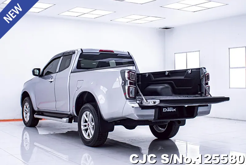Isuzu D-Max in Silver for Sale Image 4
