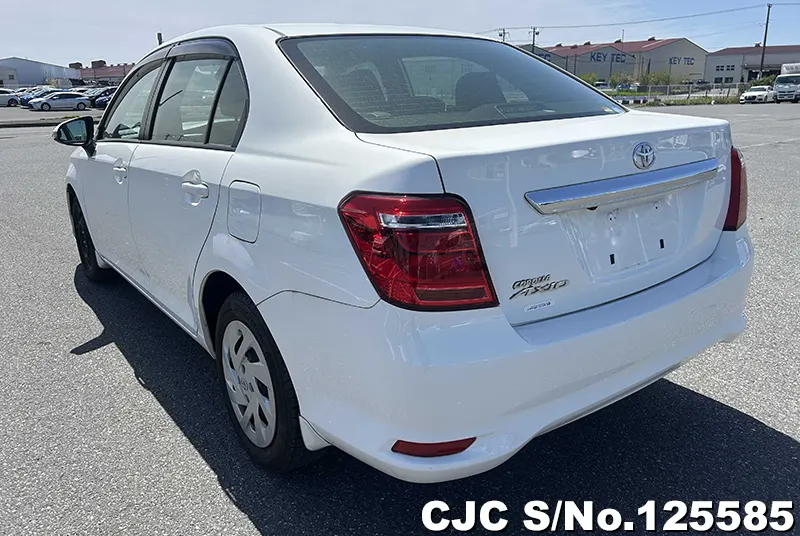 Toyota Corolla Axio in White for Sale Image 1