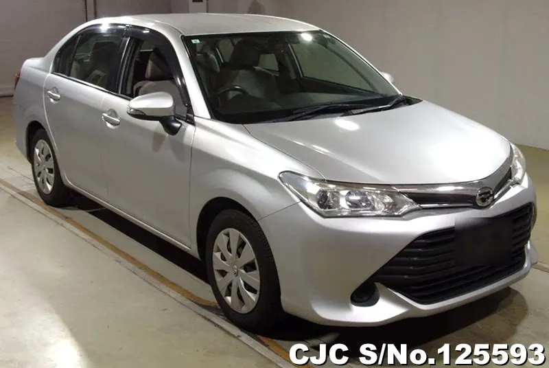 Toyota / Corolla Axio 2015