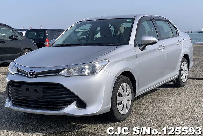 Toyota Corolla Axio in Silver for Sale Image 3