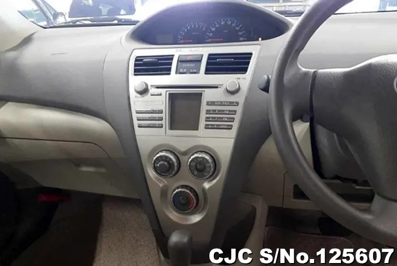 Toyota Belta in Red for Sale Image 9