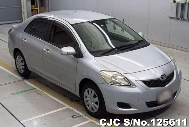 Toyota / Belta 2010
