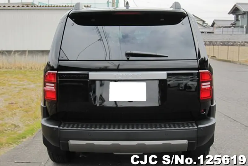 Toyota  in Black for Sale Image 3