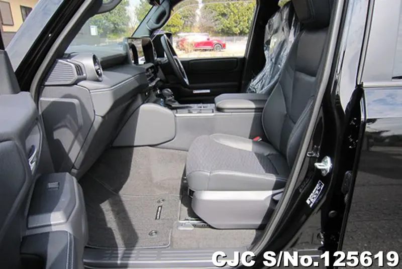 Toyota  in Black for Sale Image 6