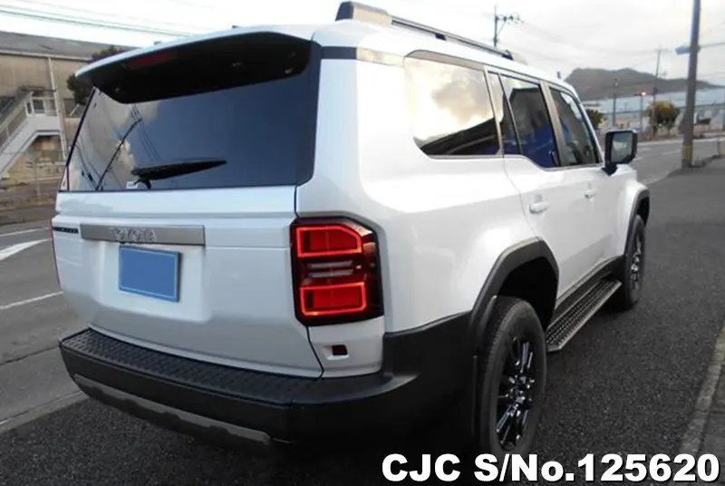 Toyota Land Cruiser 250 in Pearl for Sale Image 2