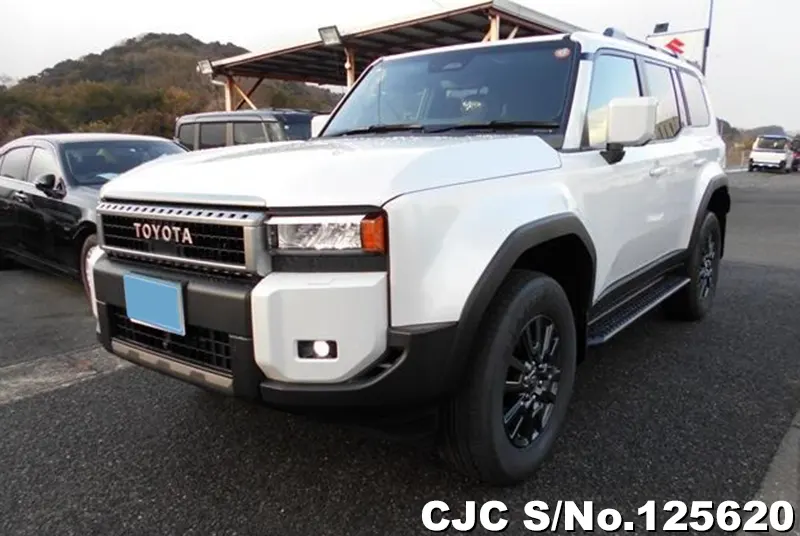 Toyota Land Cruiser 250 in Pearl for Sale Image 3