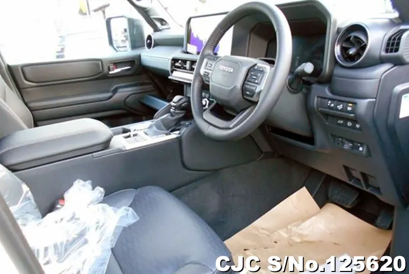 Toyota Land Cruiser 250 in Pearl for Sale Image 8