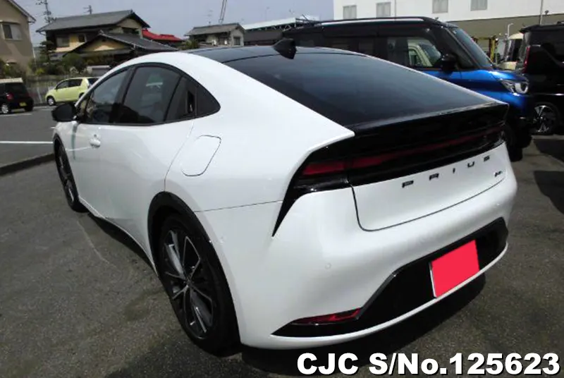 Toyota Prius in Pearl for Sale Image 1