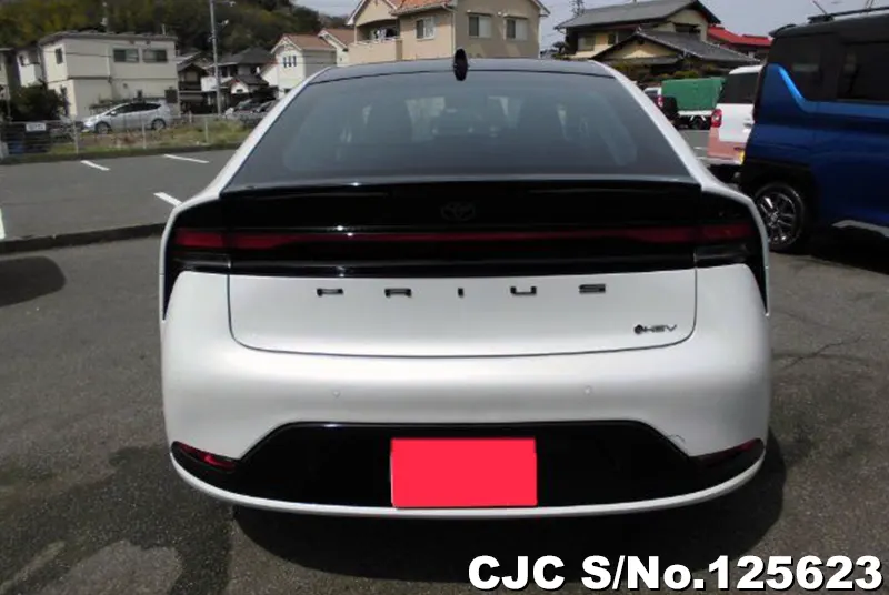 Toyota Prius in Pearl for Sale Image 5