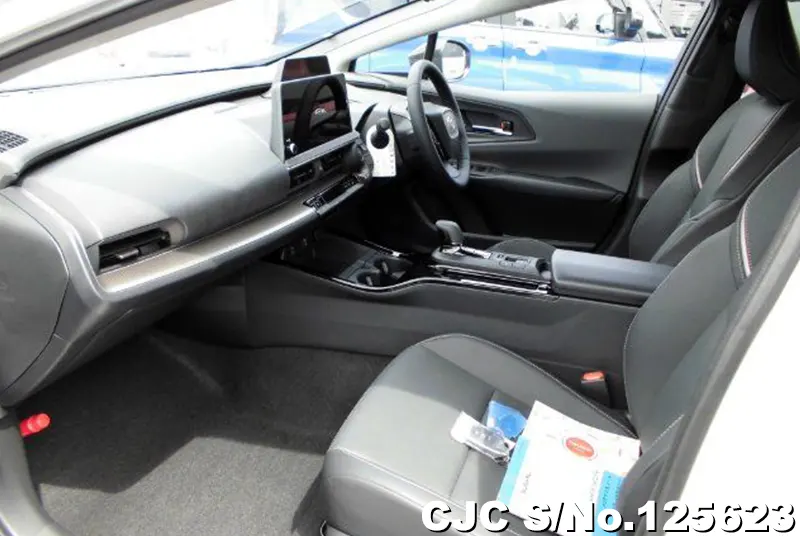 Toyota Prius in Pearl for Sale Image 9