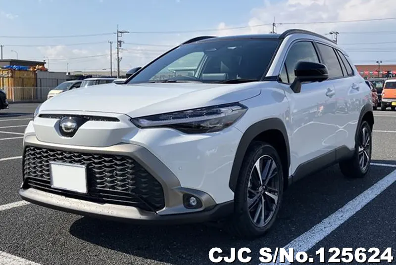 Toyota Corolla Cross in Pearl for Sale Image 3