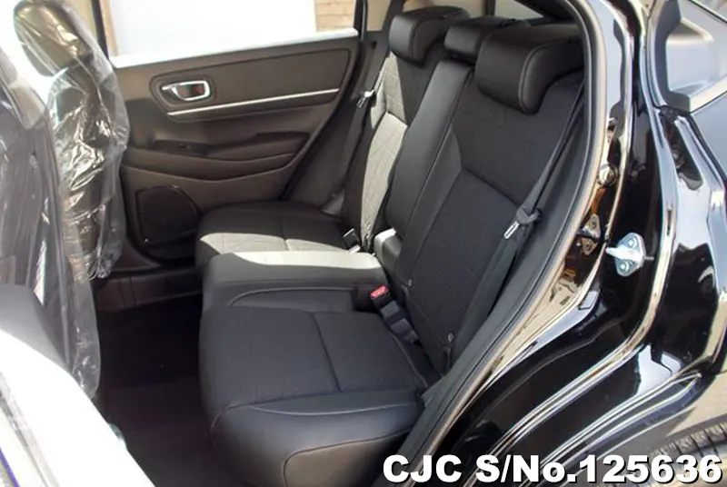 Honda Vezel in Black for Sale Image 9