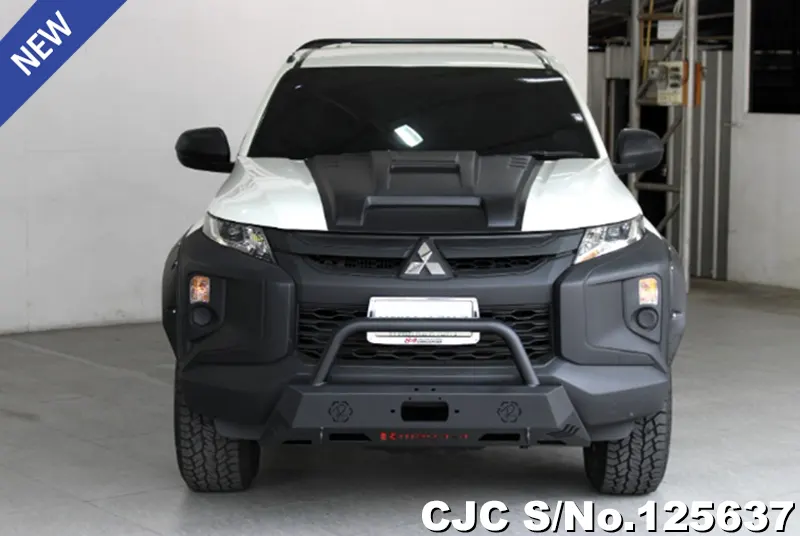 Mitsubishi Triton in White for Sale Image 2