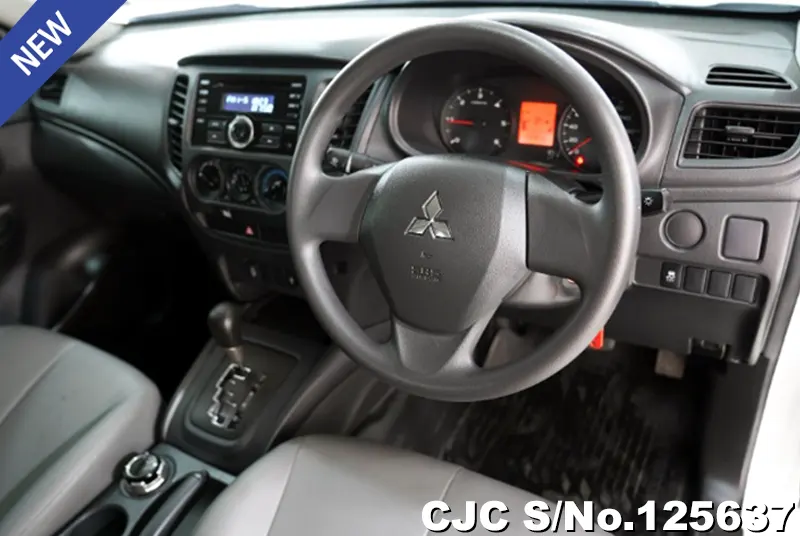 Mitsubishi Triton in White for Sale Image 4