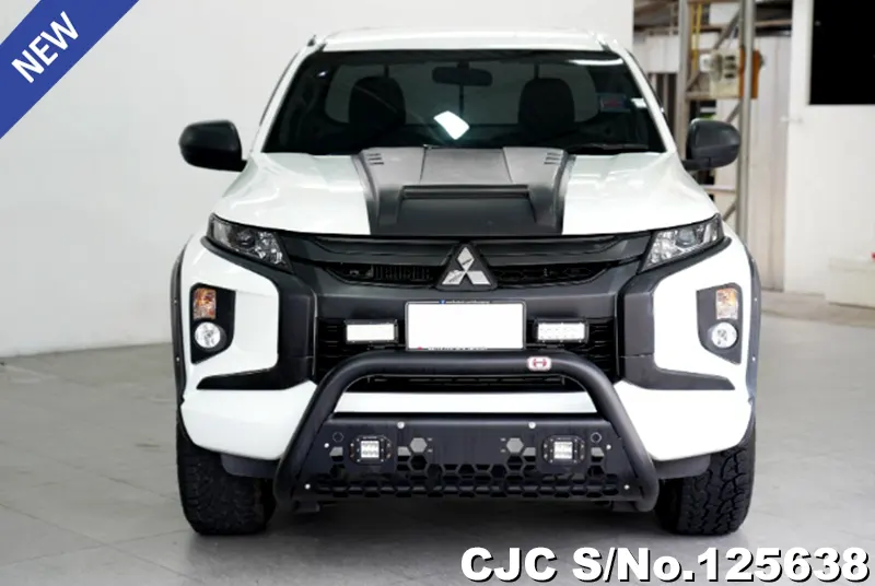 Mitsubishi Triton in White for Sale Image 2