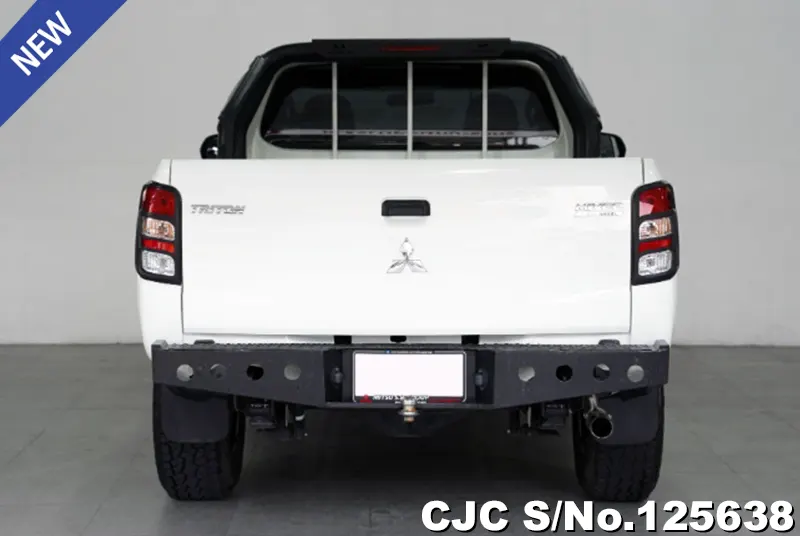 Mitsubishi Triton in White for Sale Image 3
