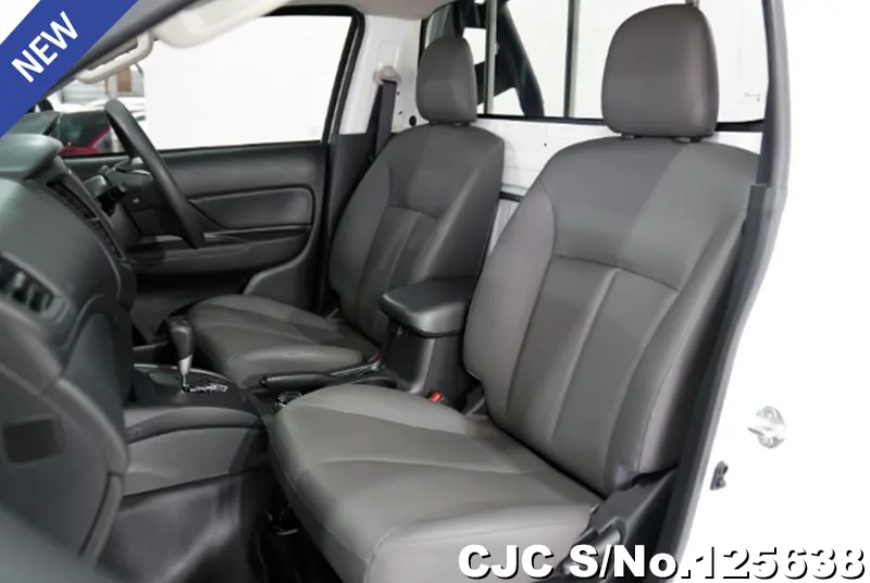 Mitsubishi Triton in White for Sale Image 4
