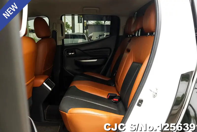 Mitsubishi Triton in White for Sale Image 10