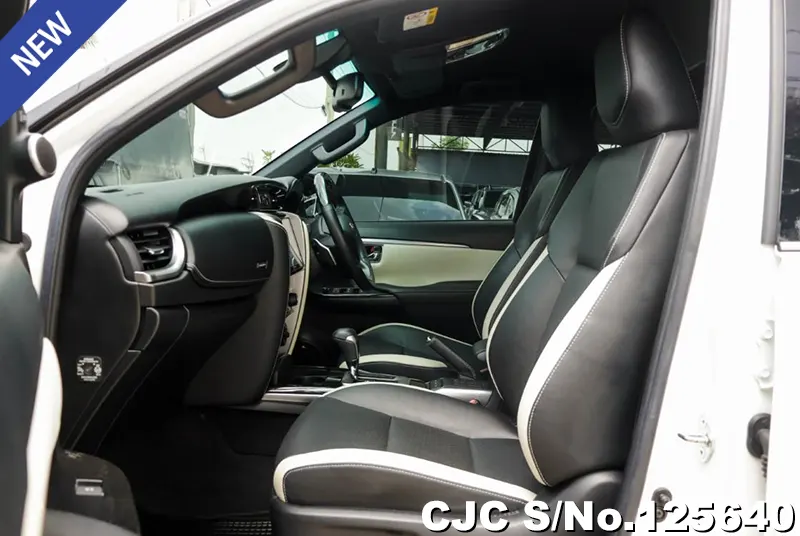 Toyota Fortuner in White for Sale Image 11
