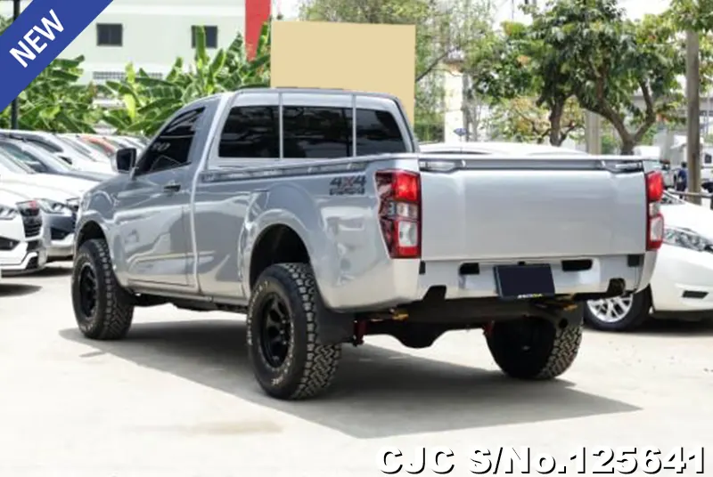 Isuzu D-Max in Silver for Sale Image 1
